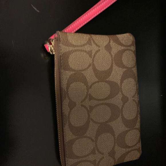 Corner Zip Wristlet COACH signature pink - Picture 10 of 12
